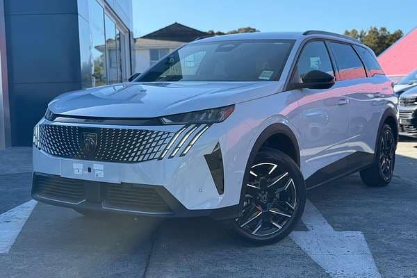 2025 Peugeot 5008