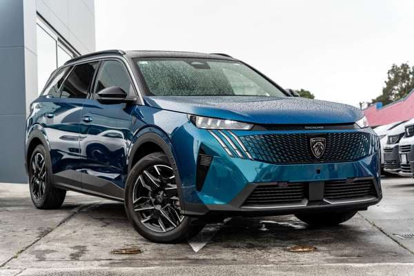 2025 Peugeot 5008